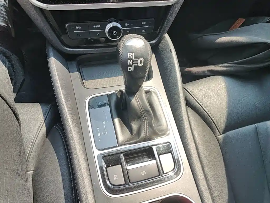 BYD MAX — миниатюра 14