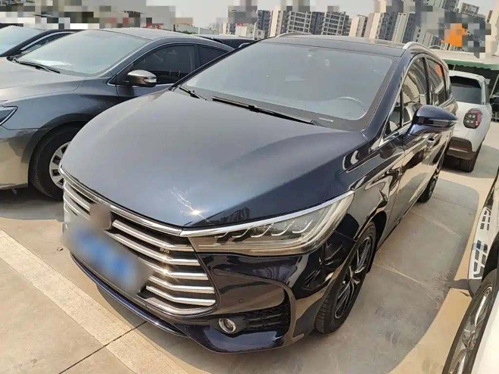 BYD MAX — миниатюра 2