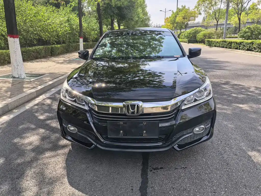 Honda Accord — миниатюра 2