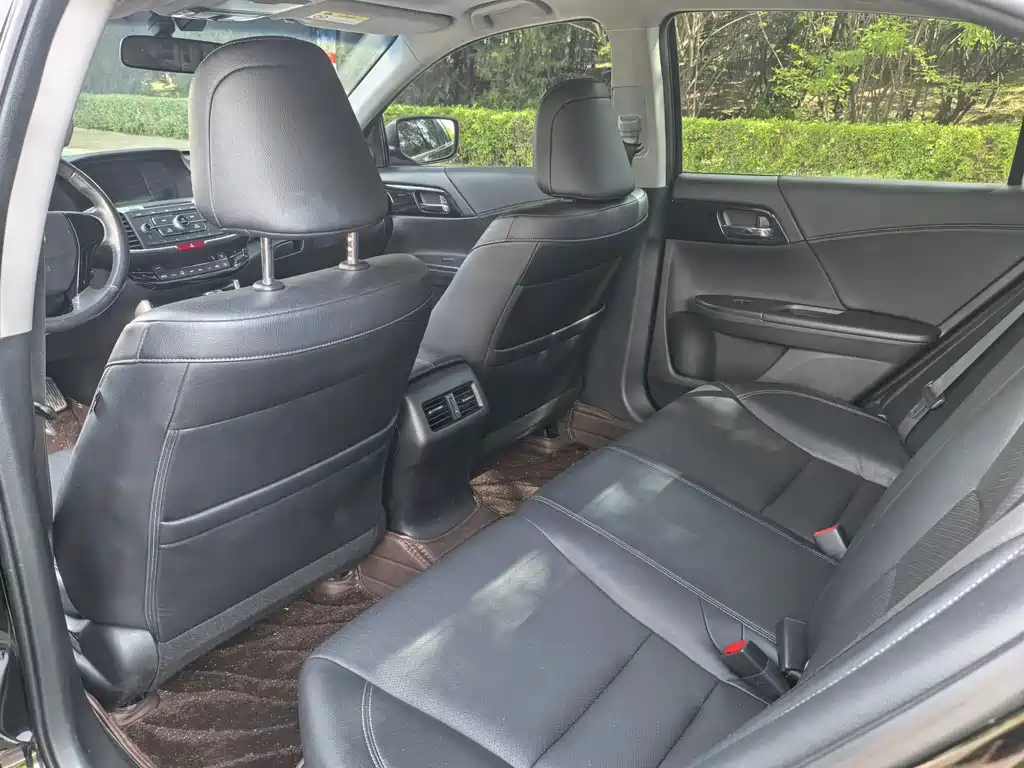 Honda Accord — миниатюра 5