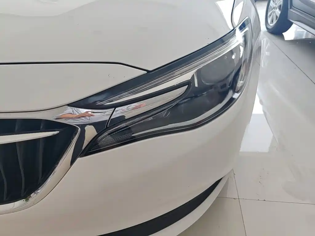 Buick Excelle — миниатюра 24