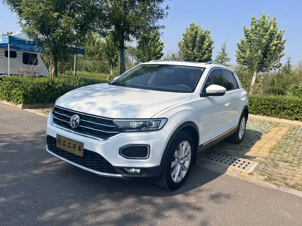 Volkswagen T-Roc — миниатюра 2