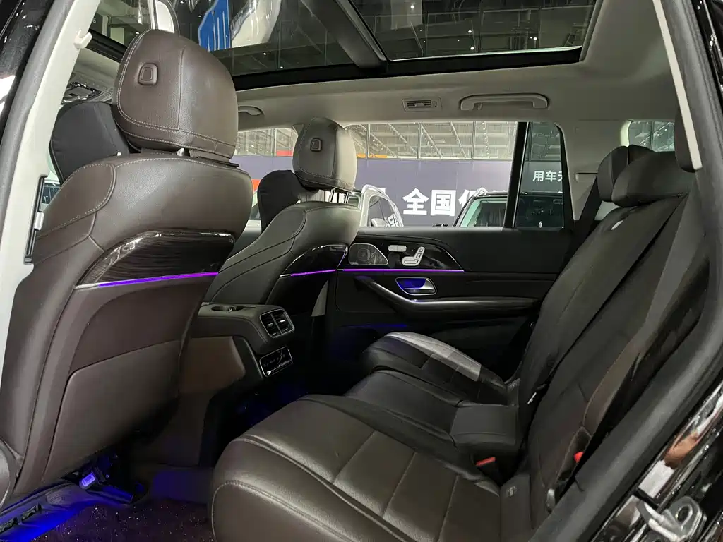 Mercedes-Benz GLS — миниатюра 10