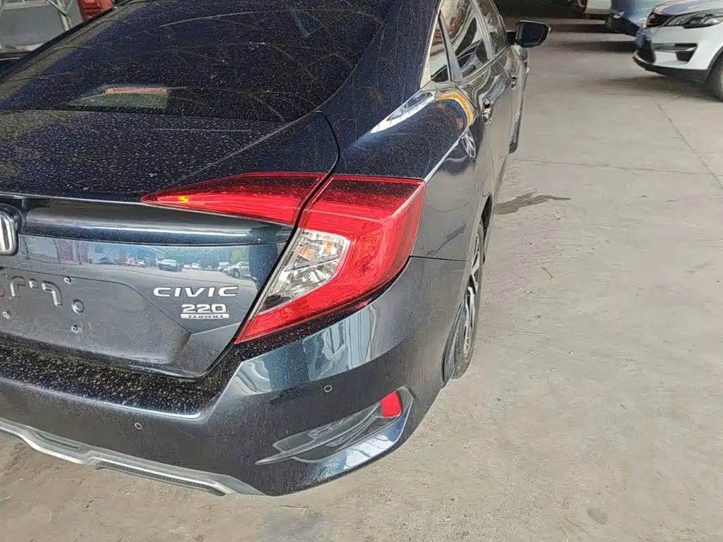 Honda Civic — миниатюра 8