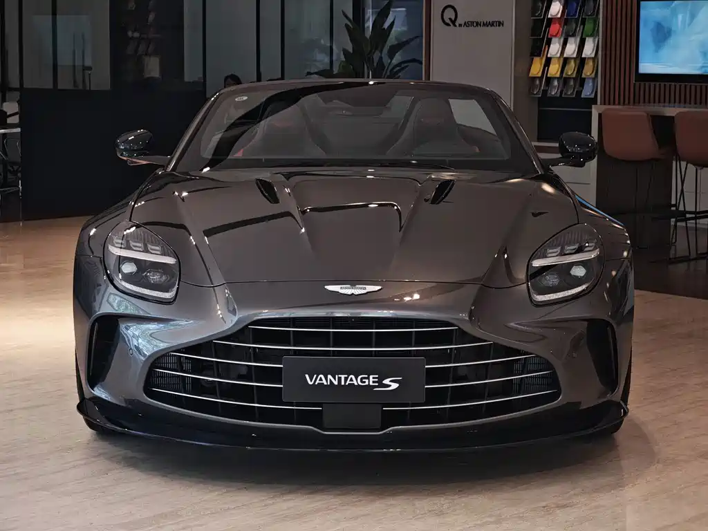 Aston Martin V8 Vantage — миниатюра 3