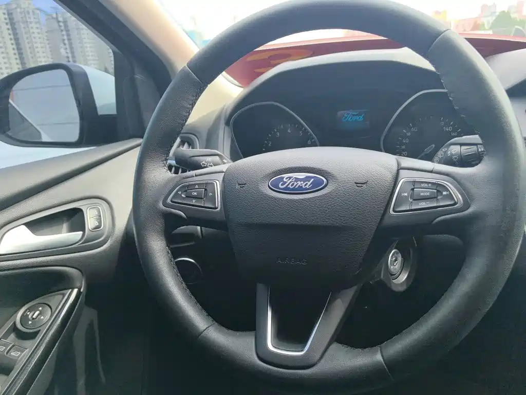 Ford Focus — миниатюра 4