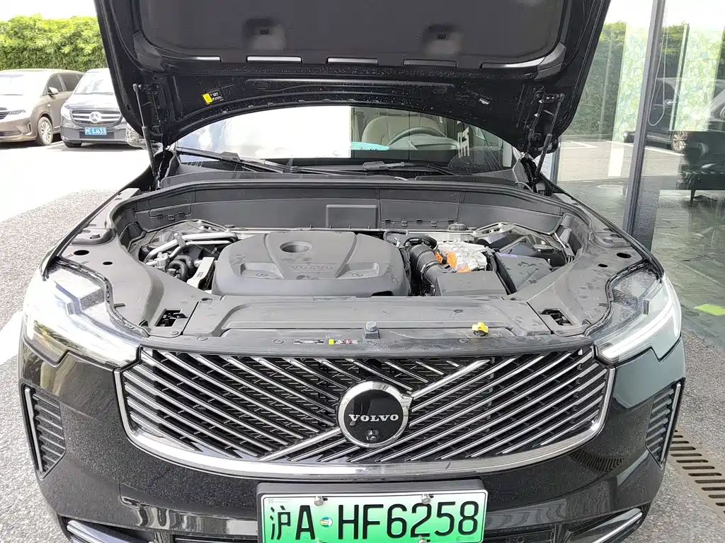 Volvo XC90 PHEV — миниатюра 5