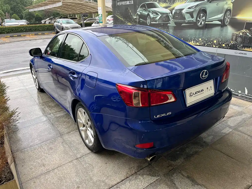 Lexus IS — миниатюра 5