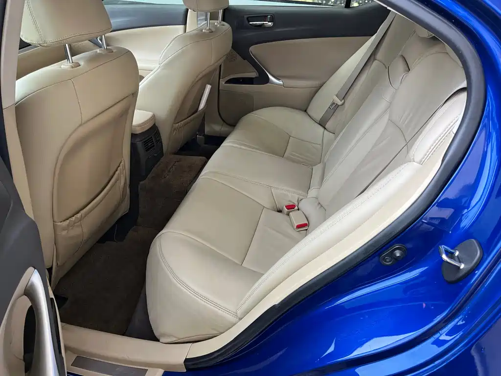 Lexus IS — миниатюра 10
