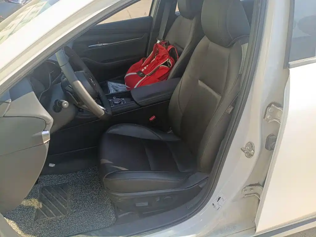 Mazda 3 Axela — миниатюра 16