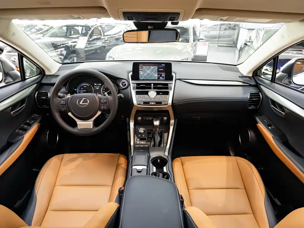 Lexus NX — миниатюра 13