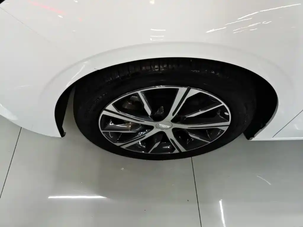 Geely Emgrand — миниатюра 23