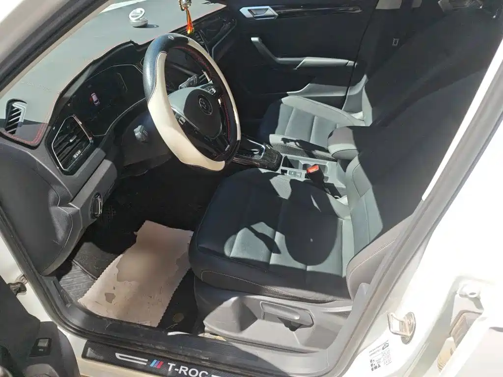 Volkswagen T-Roc — миниатюра 11