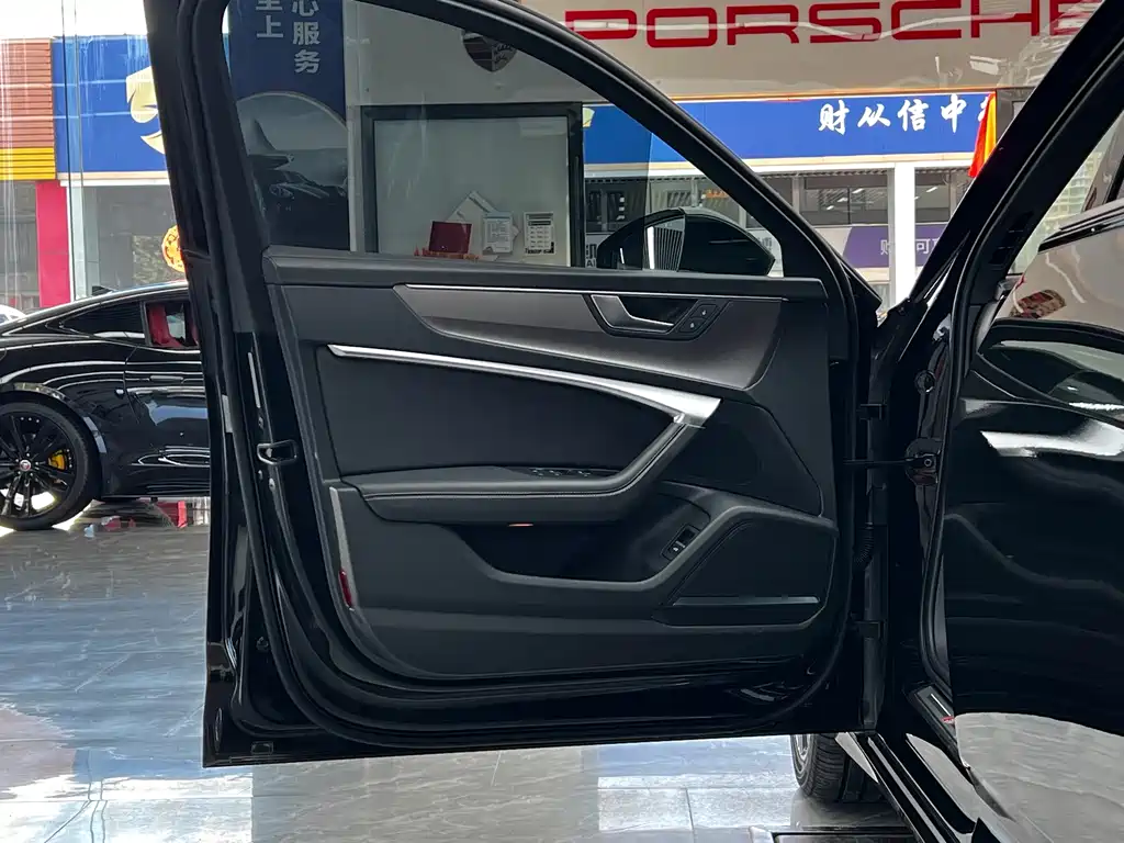Audi A6L — миниатюра 11