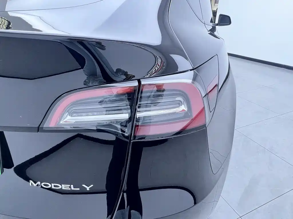 Tesla Model Y — фотографии объявления, Фото 18