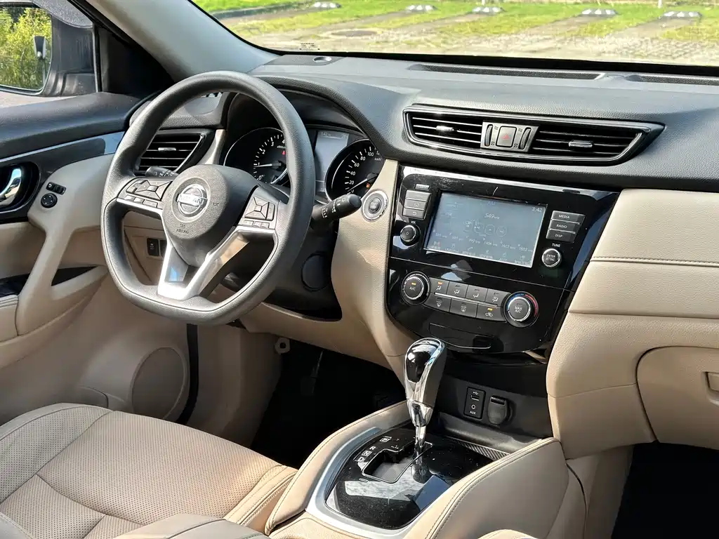 Nissan X-Trail — миниатюра 6