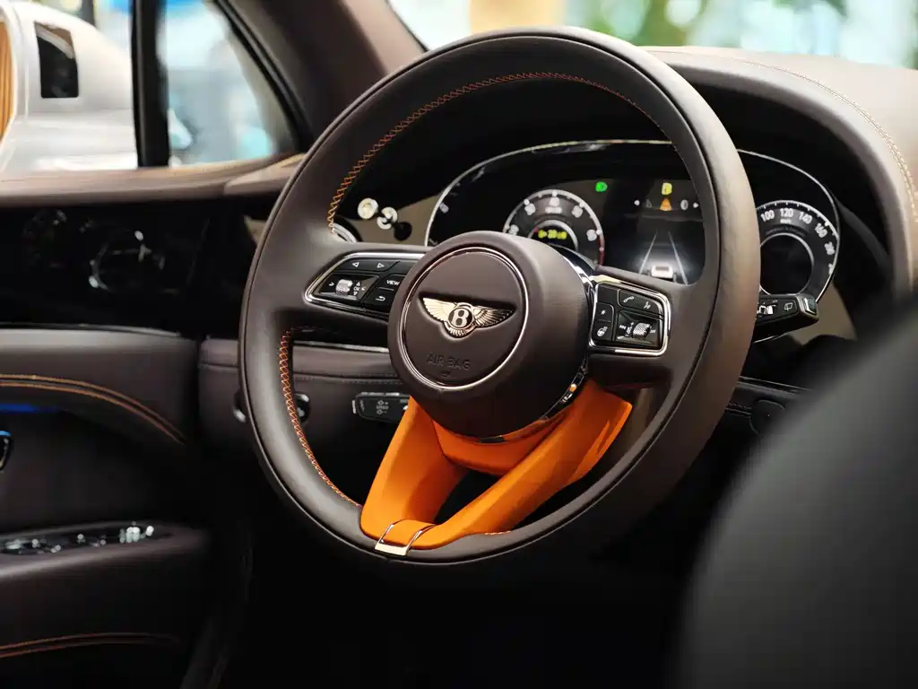 Bentley Bentayga — миниатюра 21