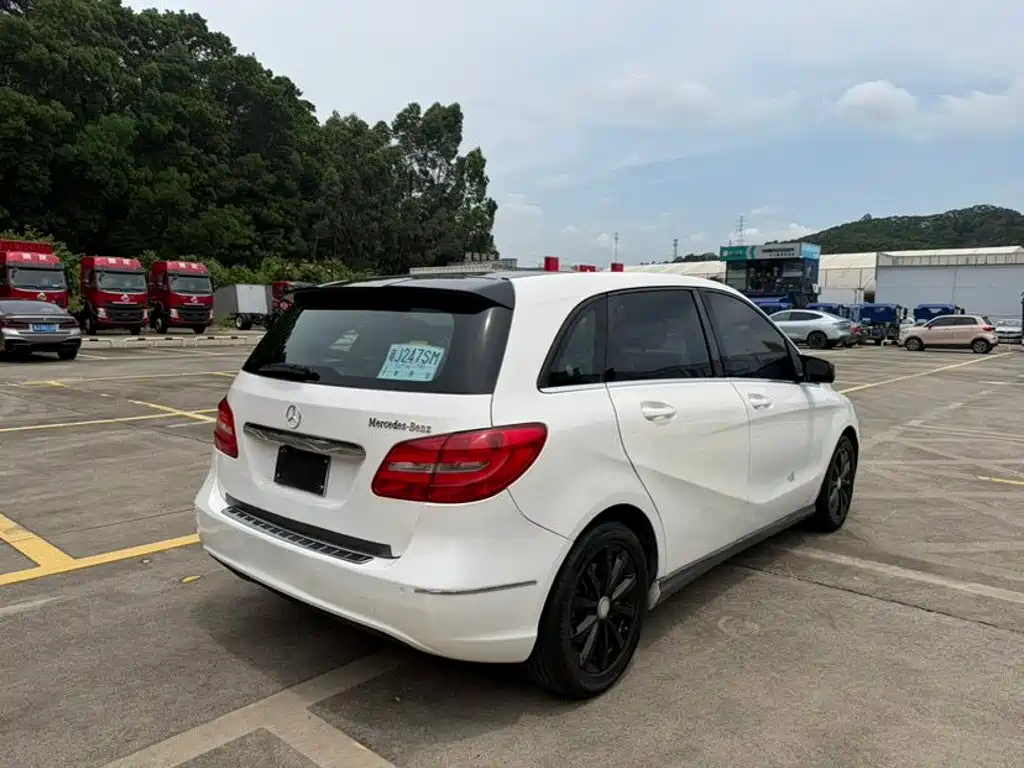 Mercedes-Benz B-Class — миниатюра 7