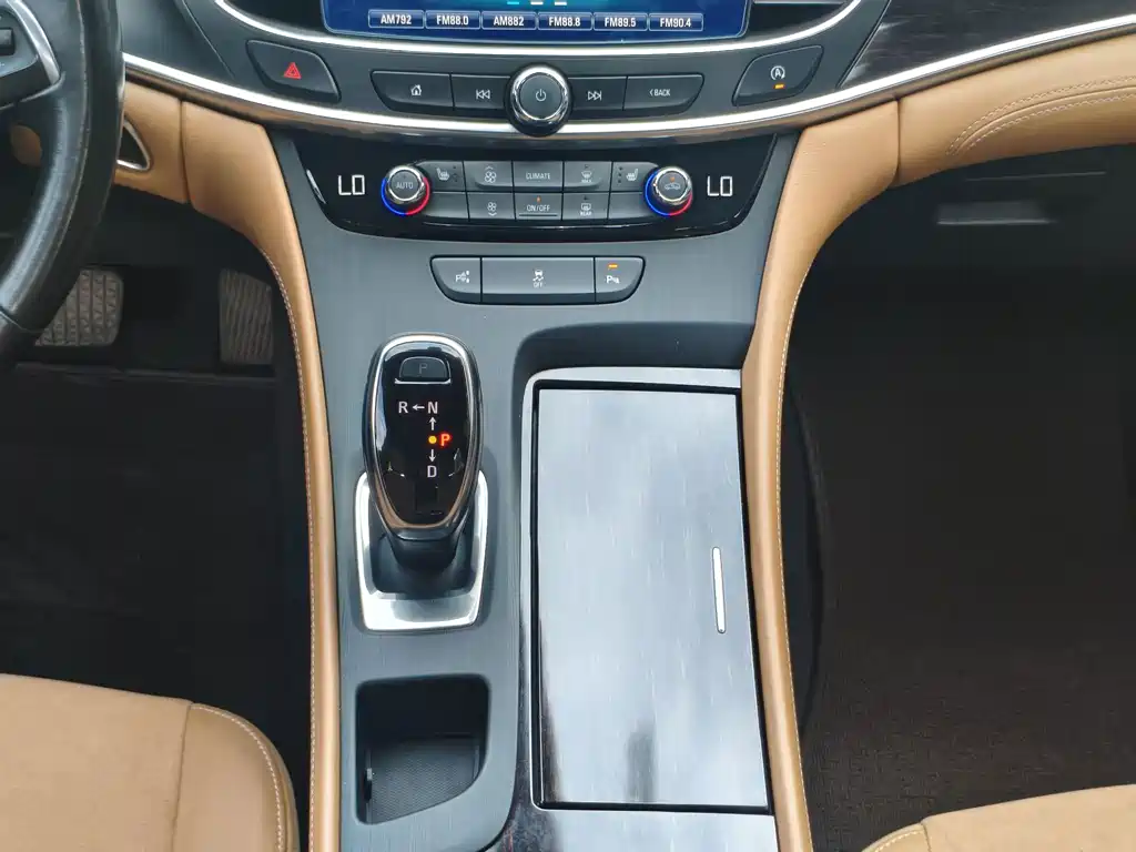 Buick LaCrosse — миниатюра 9