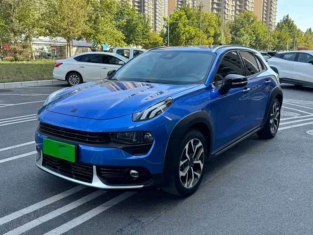Lynk & Co 02