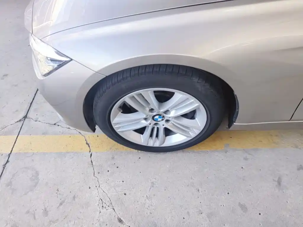BMW 3 Series — миниатюра 23