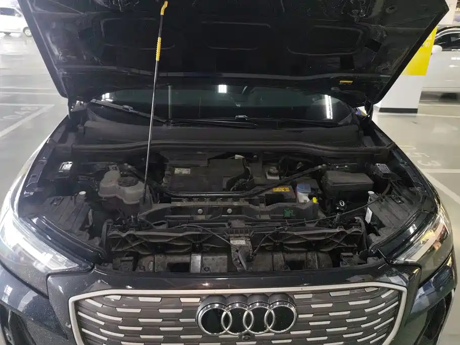 Audi Q4 e-tron — миниатюра 10