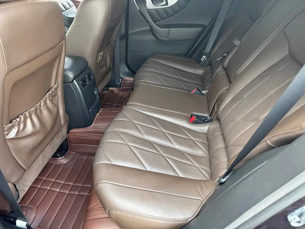 Infiniti QX70 — миниатюра 8