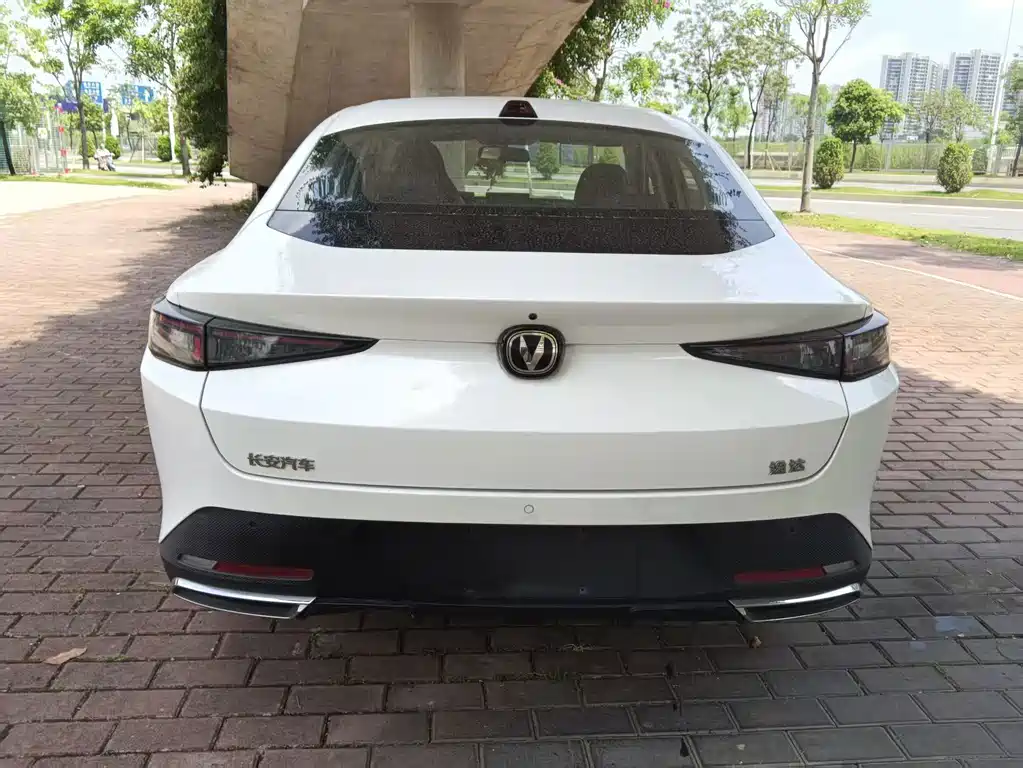 Changan Yida — миниатюра 8