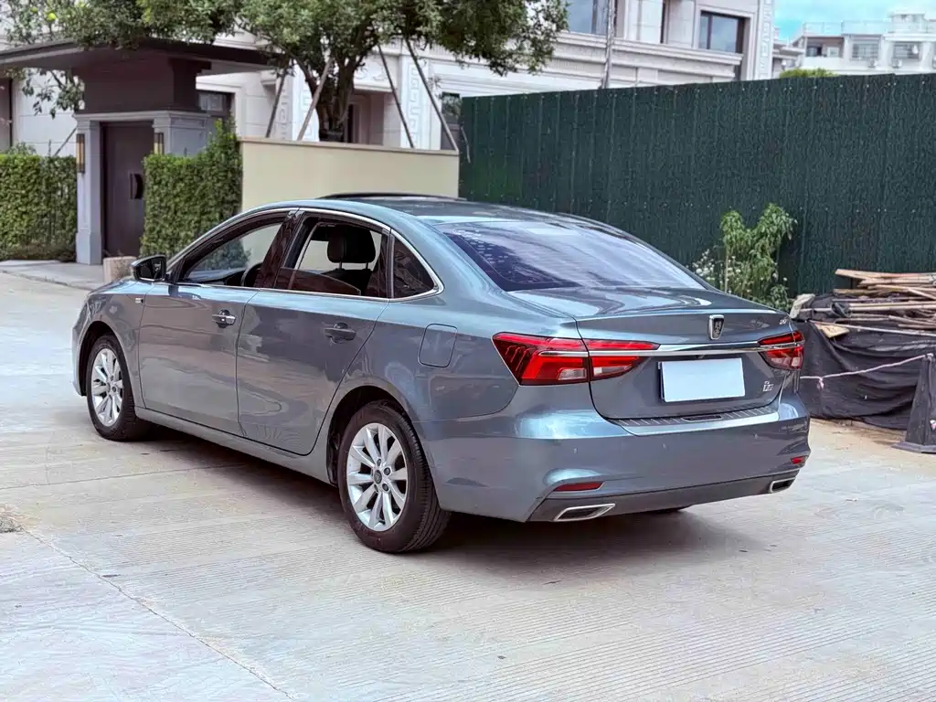 Roewe Roewe i6 Classic — миниатюра 7