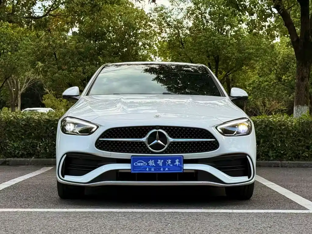 Mercedes-Benz C-Class — миниатюра 2