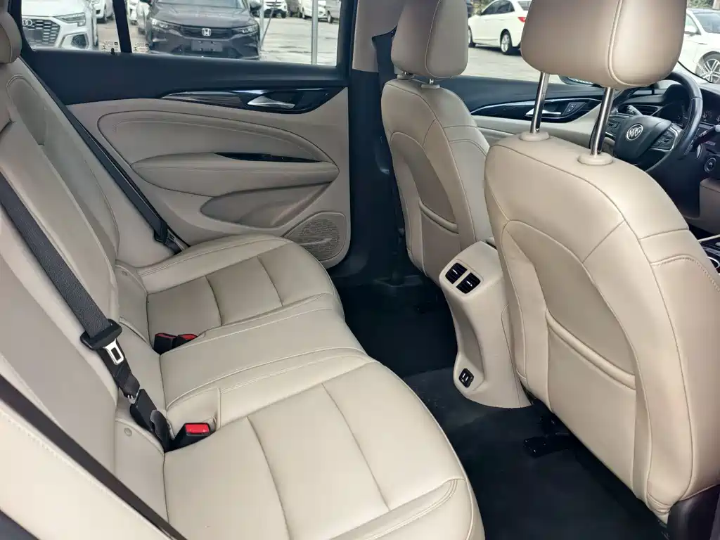 Buick Regal — миниатюра 8