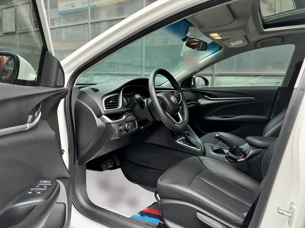 Buick Excelle — миниатюра 10
