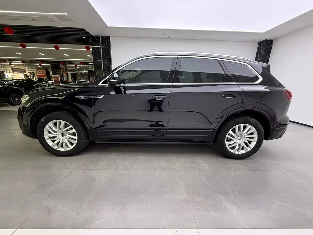 Volkswagen Touareg — миниатюра 10