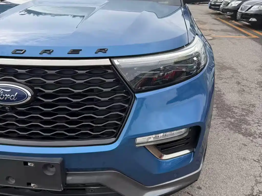 Ford Explorer — миниатюра 8