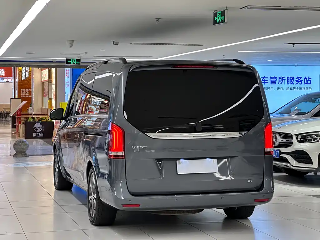 Mercedes-Benz V-Class (Import) — миниатюра 5
