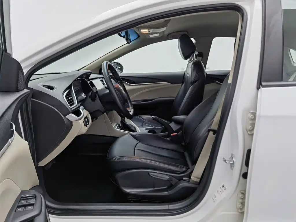 Buick Excelle — миниатюра 10
