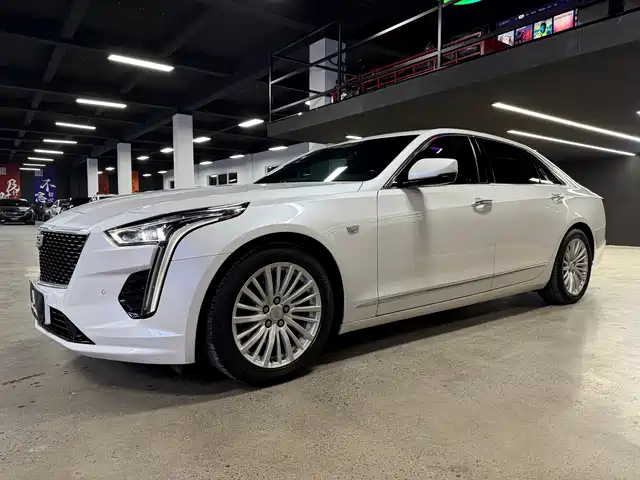 CADILLAC CT6