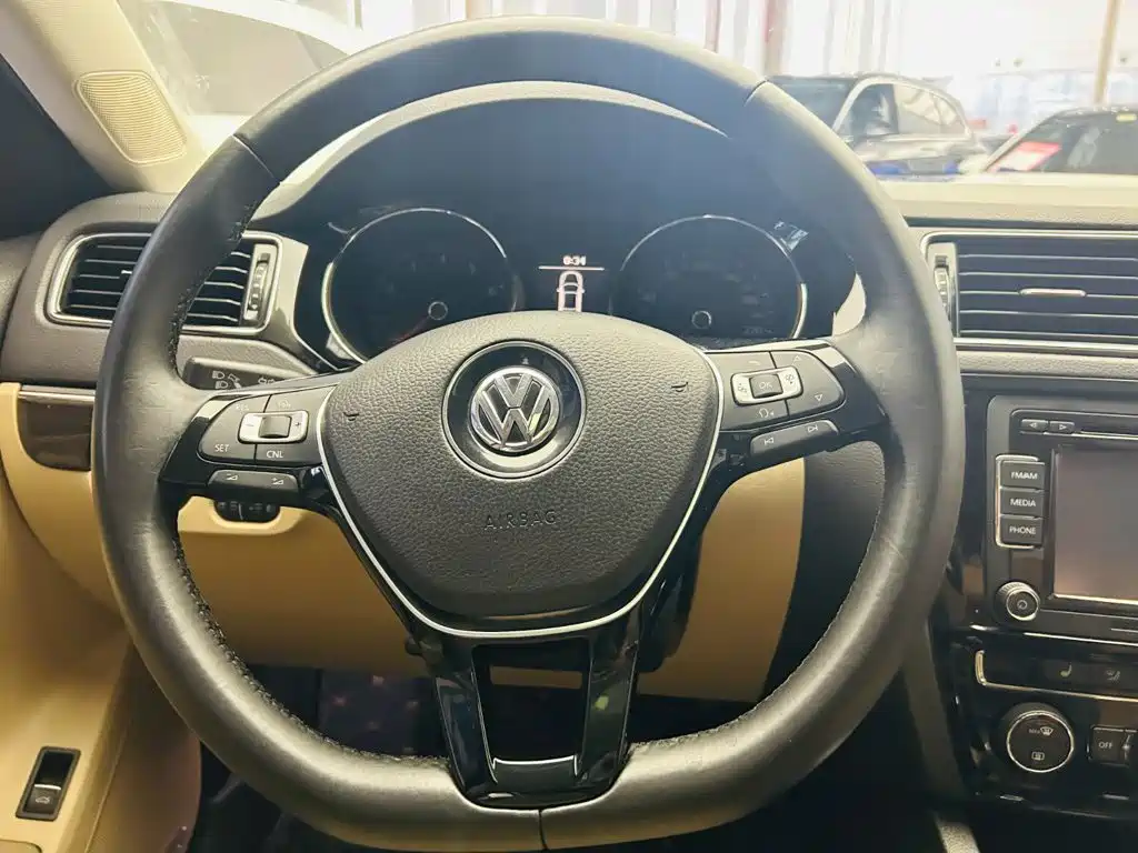 Volkswagen Sagitar — миниатюра 15
