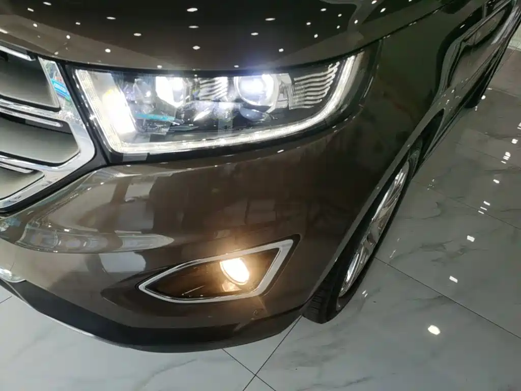Ford Edge — миниатюра 24