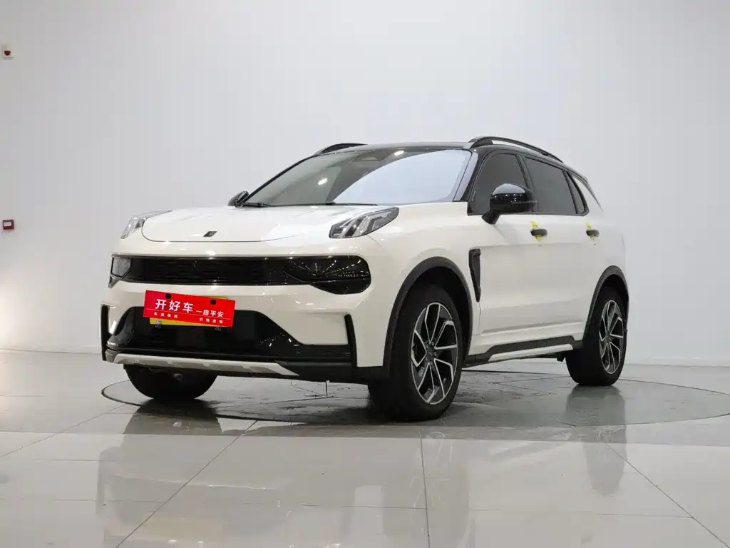 Lynk & Co 01