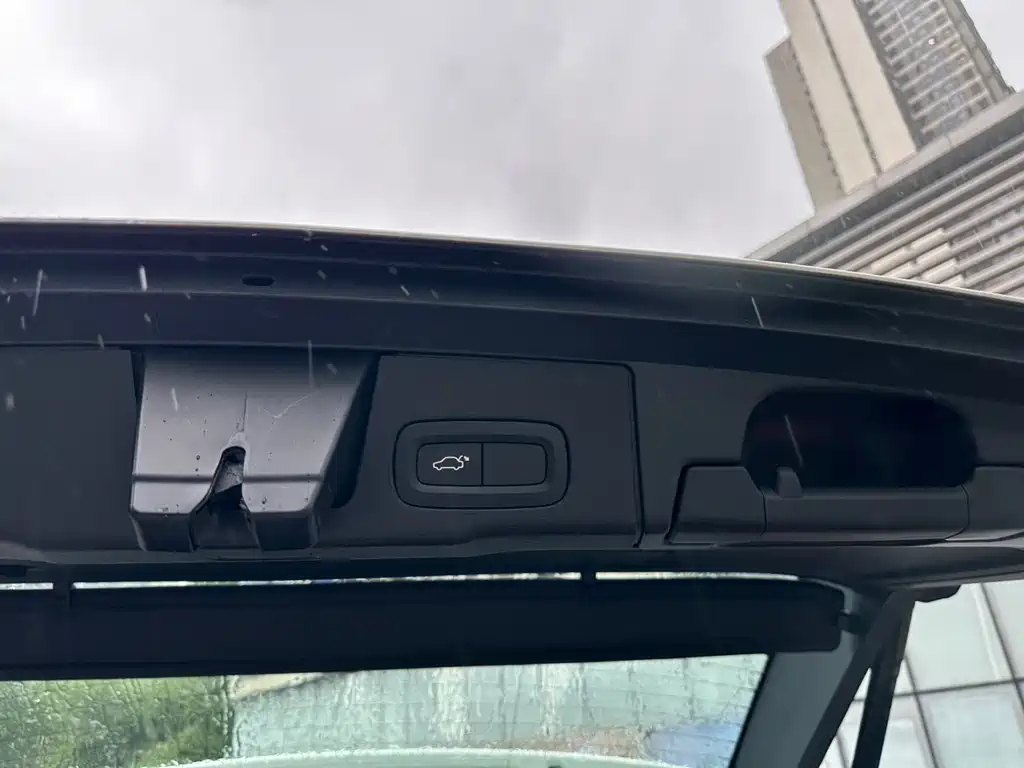 Volvo XC60 — миниатюра 17