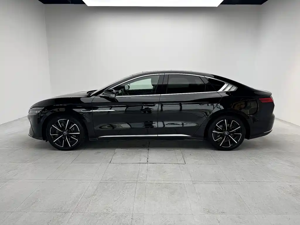 BYD Han — миниатюра 16