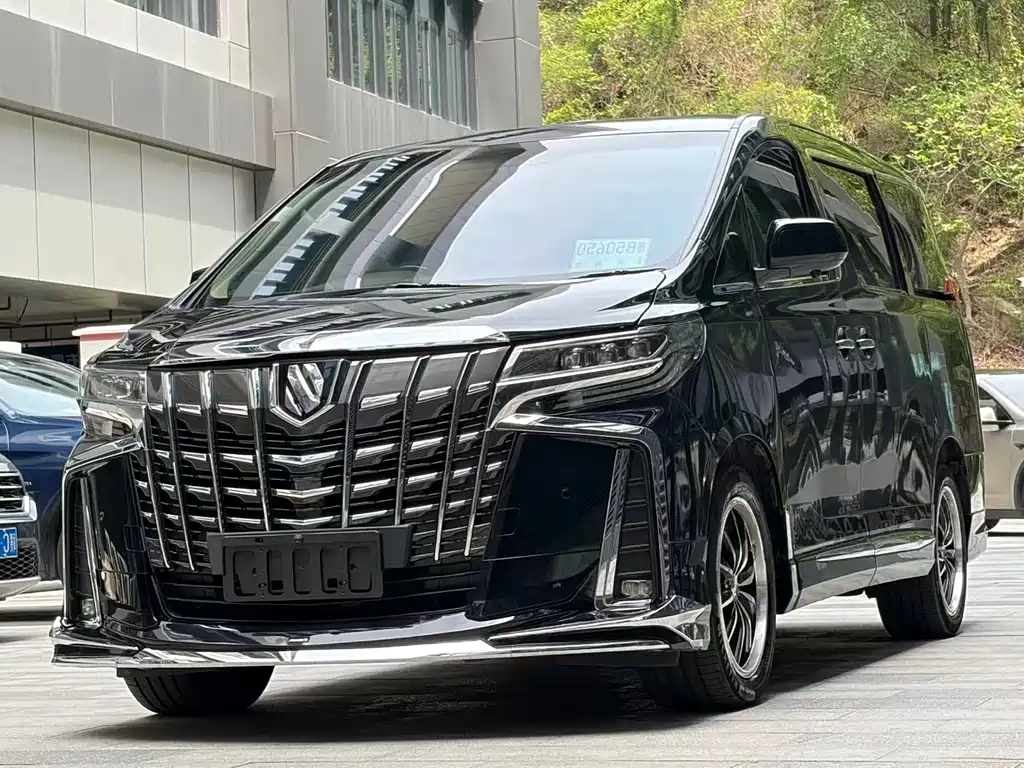 Купить Toyota Alphard