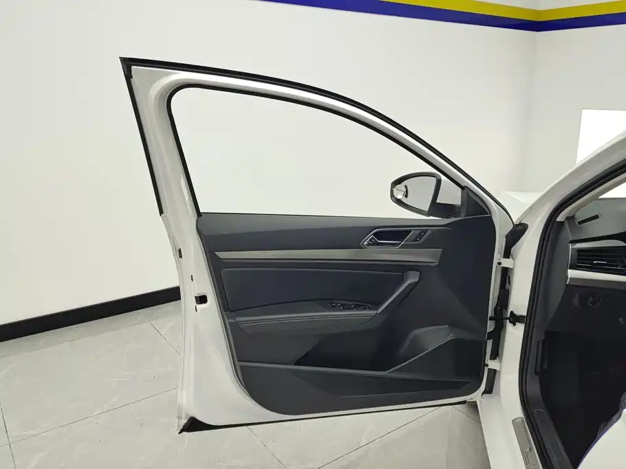 Volkswagen Lavida — миниатюра 7
