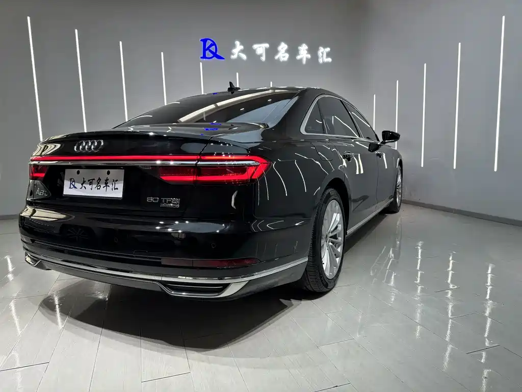 Audi A8 — миниатюра 7