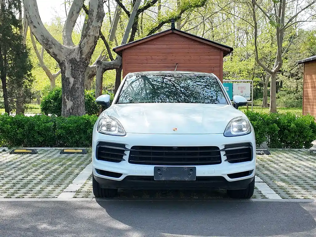 Porsche Cayenne 2021