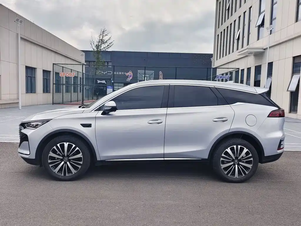BYD Tang New Energy — миниатюра 6