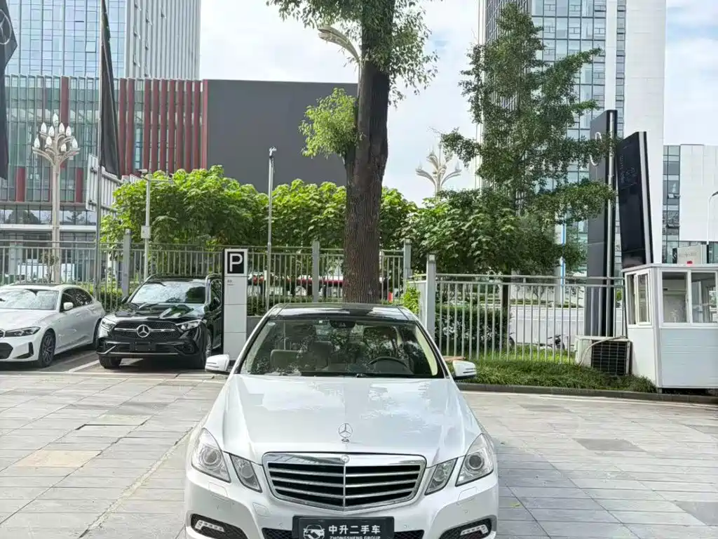 Mercedes-Benz E-Class (Import) — миниатюра 2