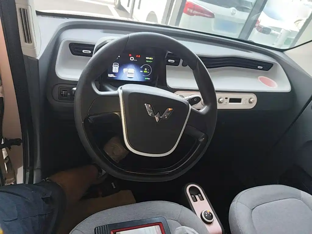 Wuling MINIEV — миниатюра 11