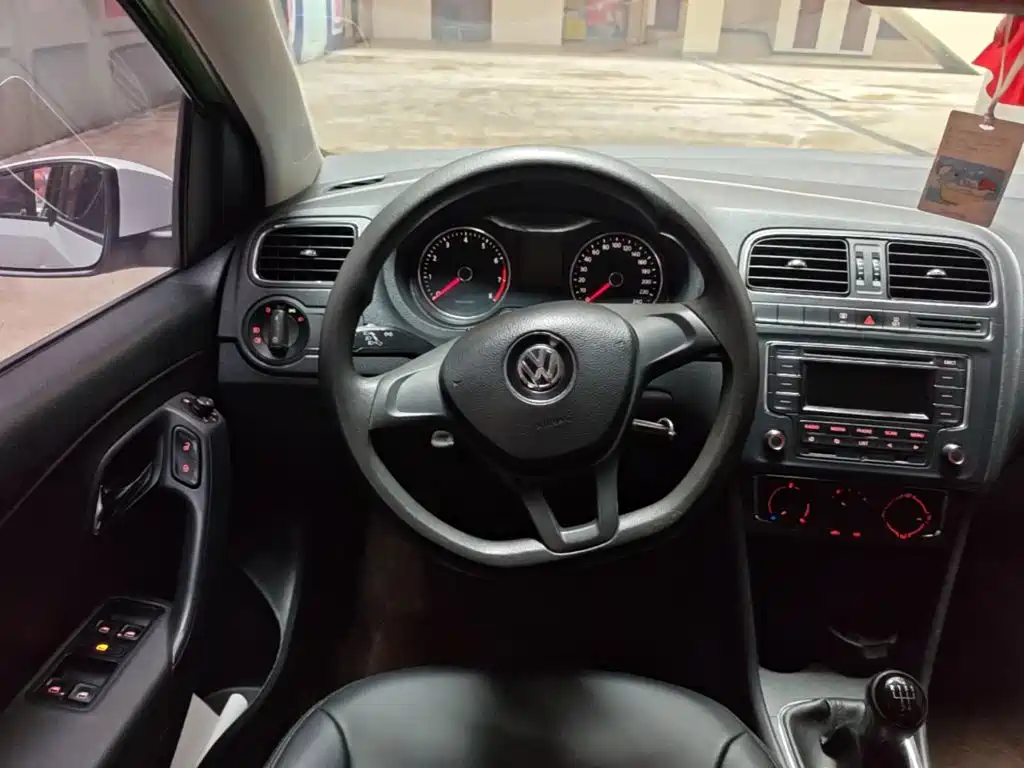Volkswagen Polo — миниатюра 11